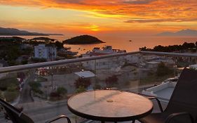 La Luna Hotel